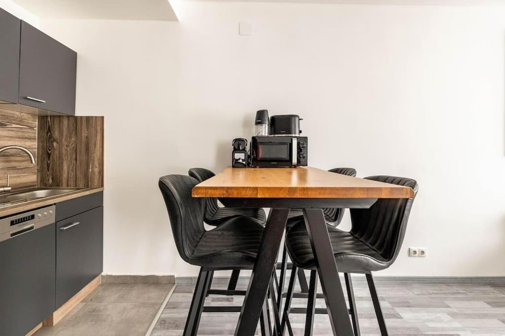 Cozy Renovated Apartment Close To Schoenbrunn Palace Відень Екстер'єр фото